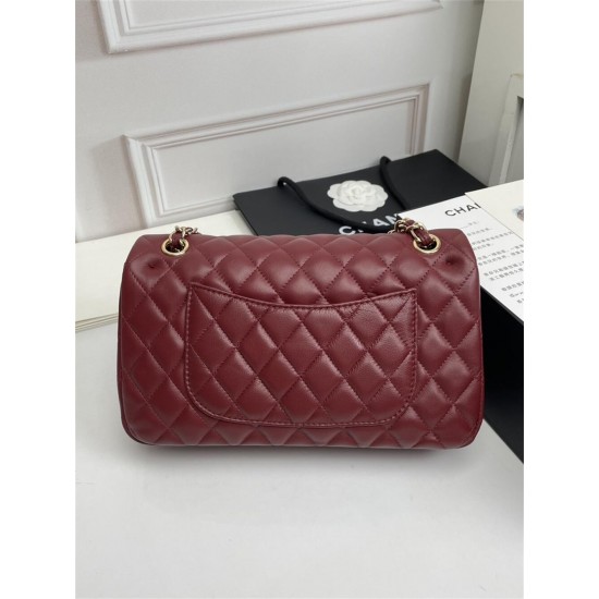 Chanel Classic 1112 Diamond-Quilted Crossbody Bag